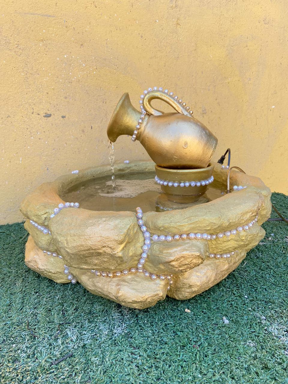 Fonte Ornamental – Ouro Envelhecido