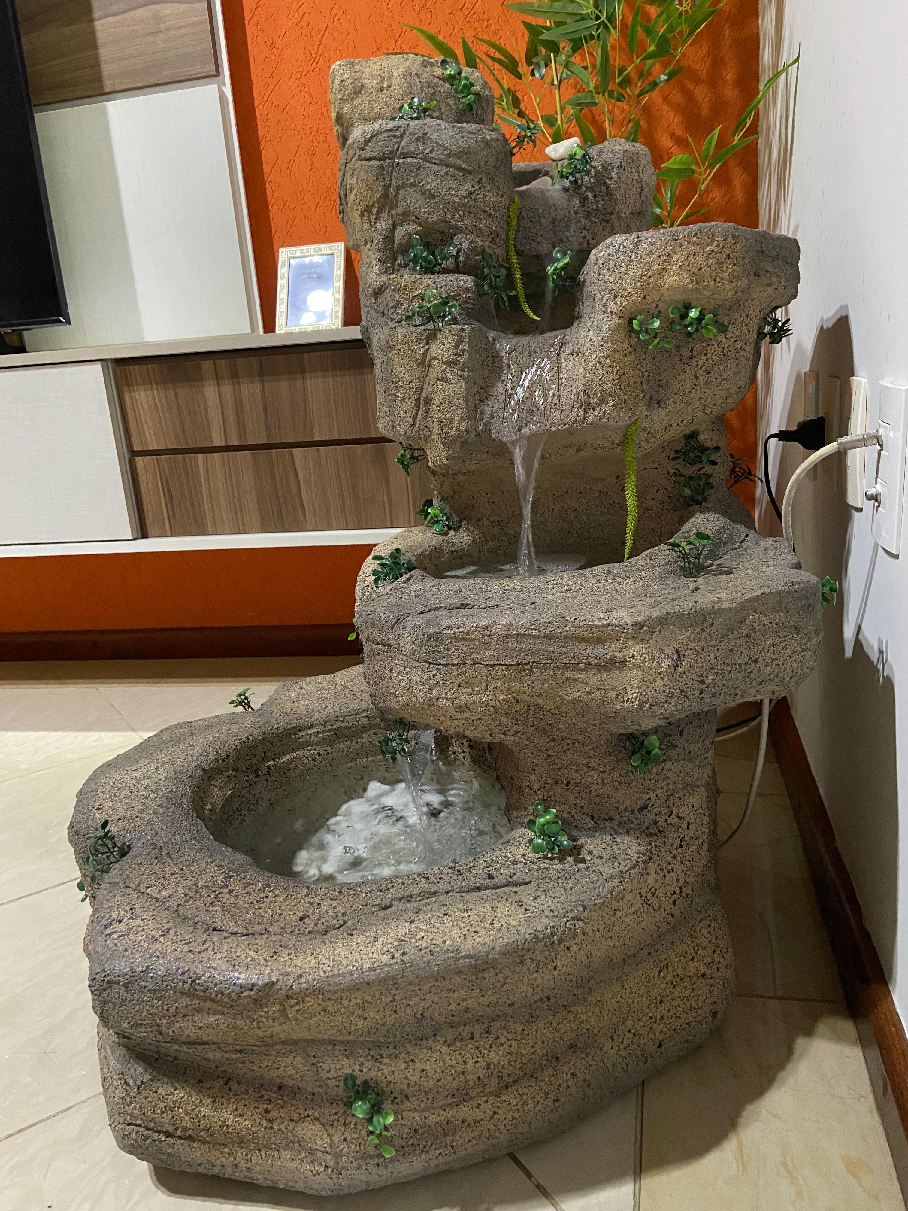 Fonte Ornamental Grande – 4 Quedas | Areia Envelhecida