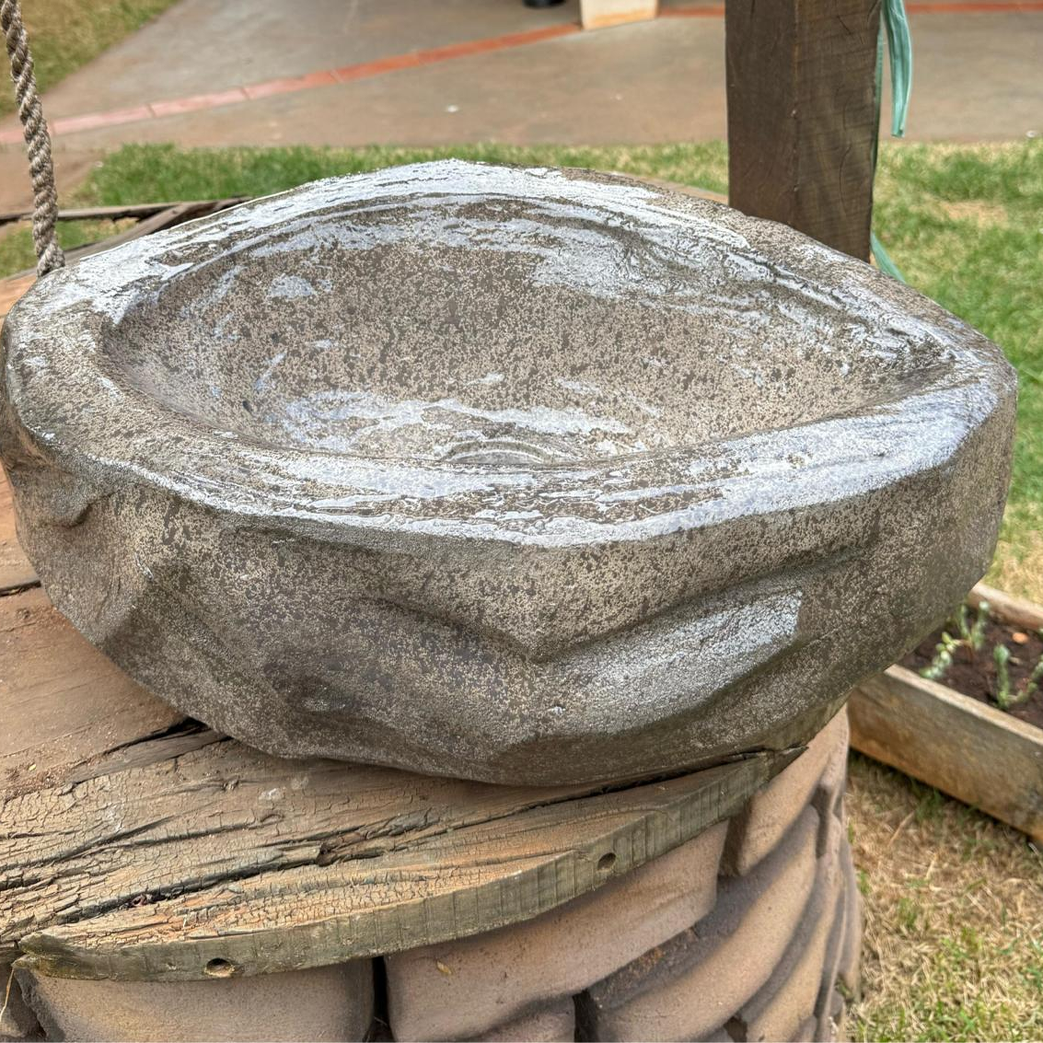 Cuba de Apoio Efeito Pedra Natural